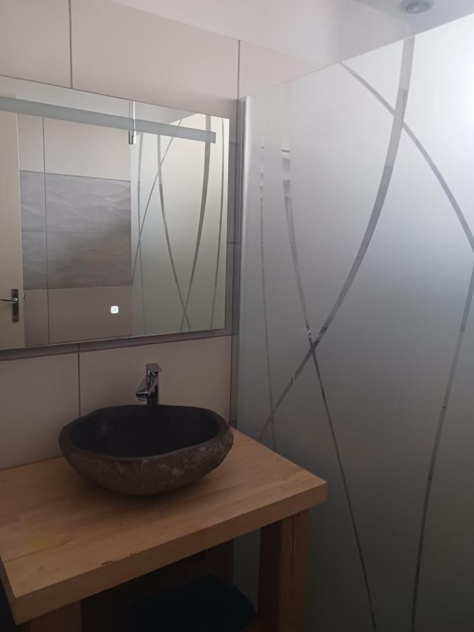 Loue Appartement Duplex De 90M2 Refait A Neuf 维莱福尔 外观 照片